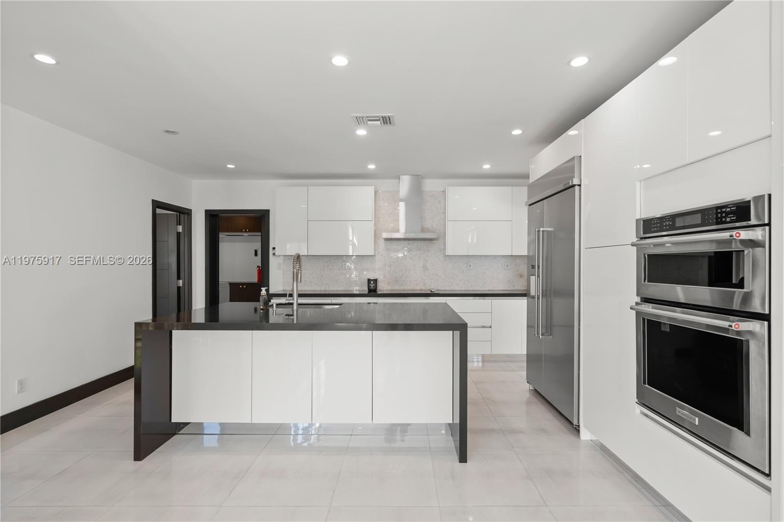 519 Alhambra Cir Coral Gables, FL 33134