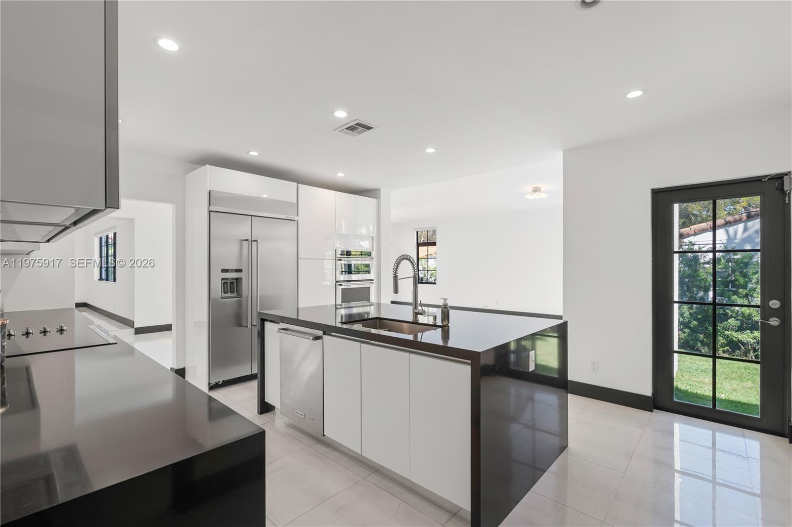 519 Alhambra Cir Coral Gables, FL 33134