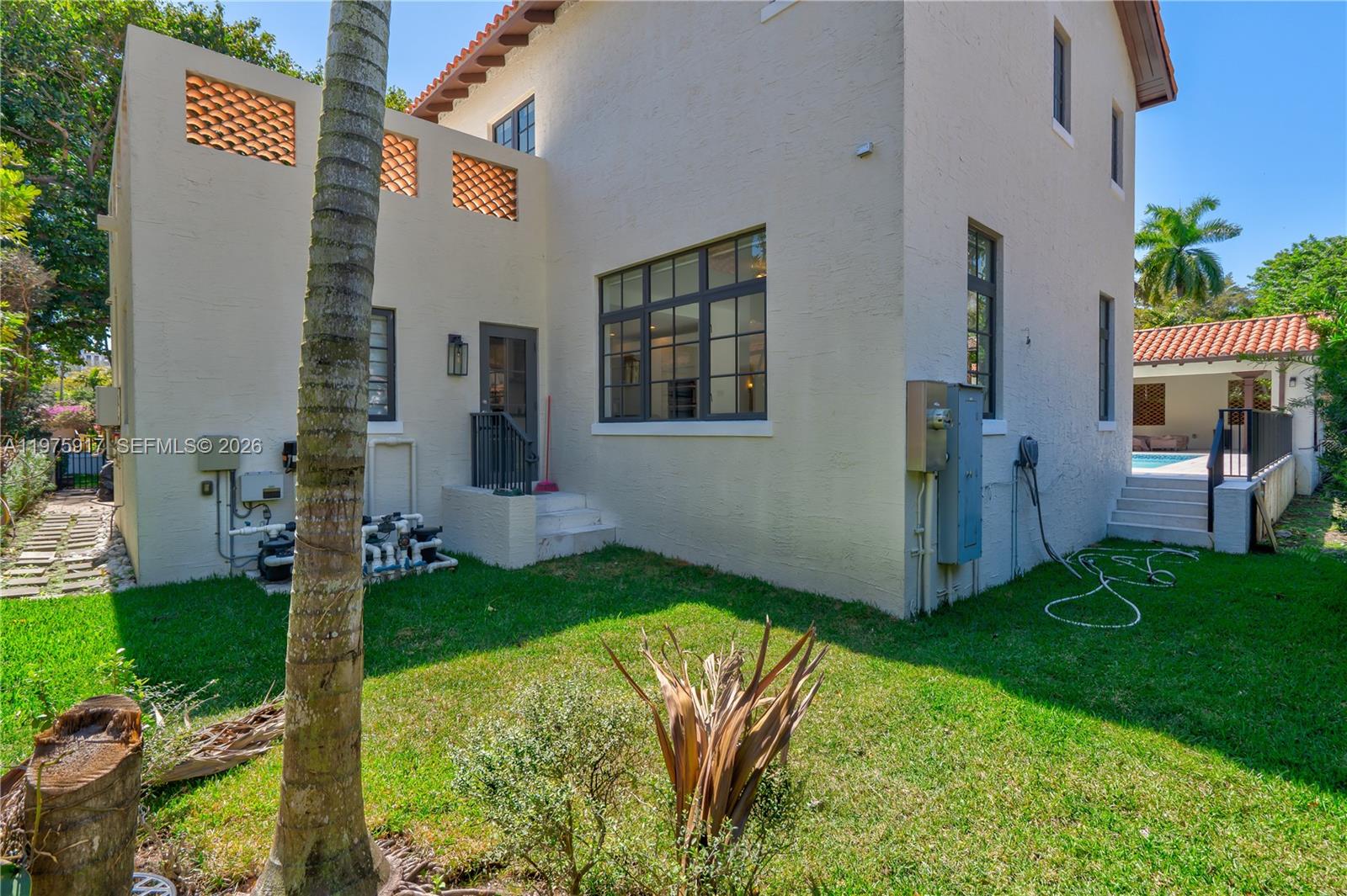 519 Alhambra Cir Coral Gables, FL 33134