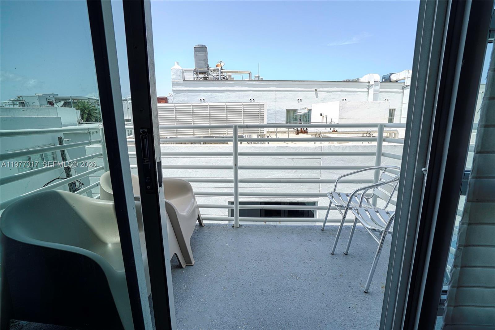 1052 Ocean Dr #C407 Miami Beach, FL 33139