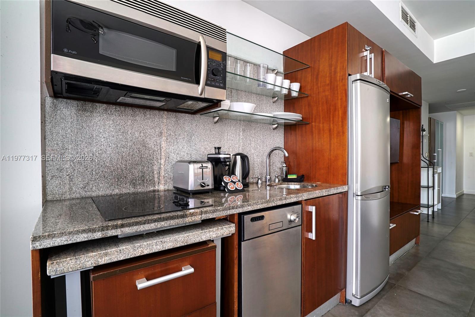 1052 Ocean Dr #C407 Miami Beach, FL 33139