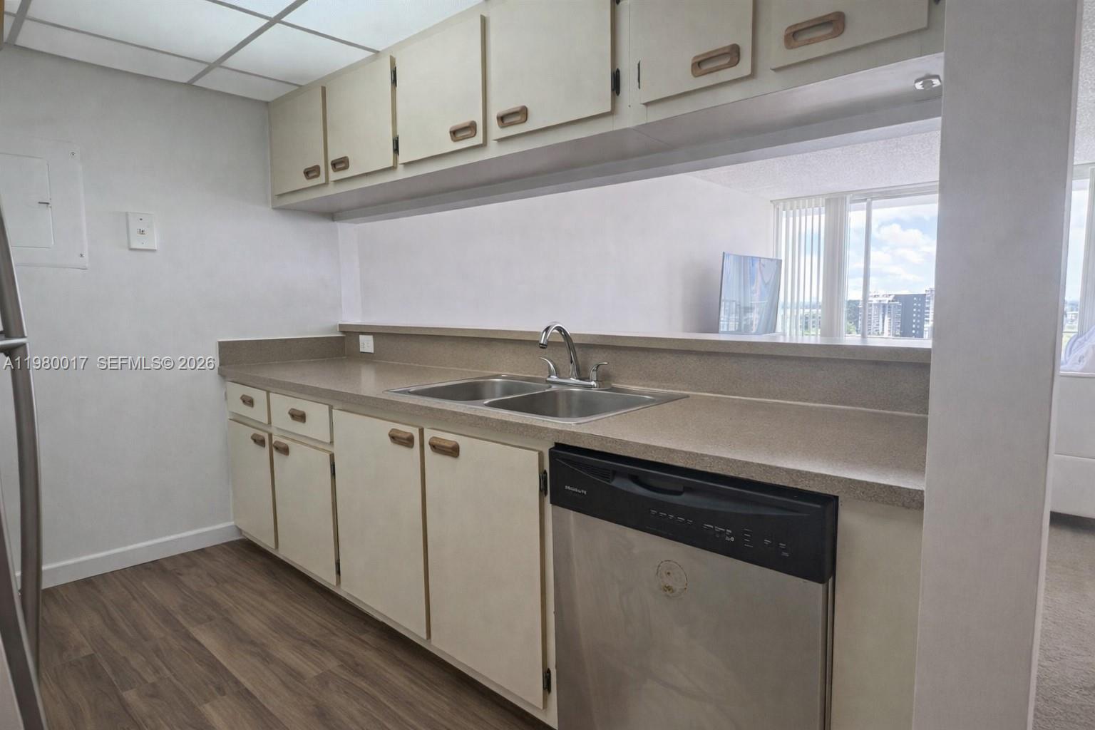 7601 E Treasure Dr #1803 North Bay Village, FL 33141