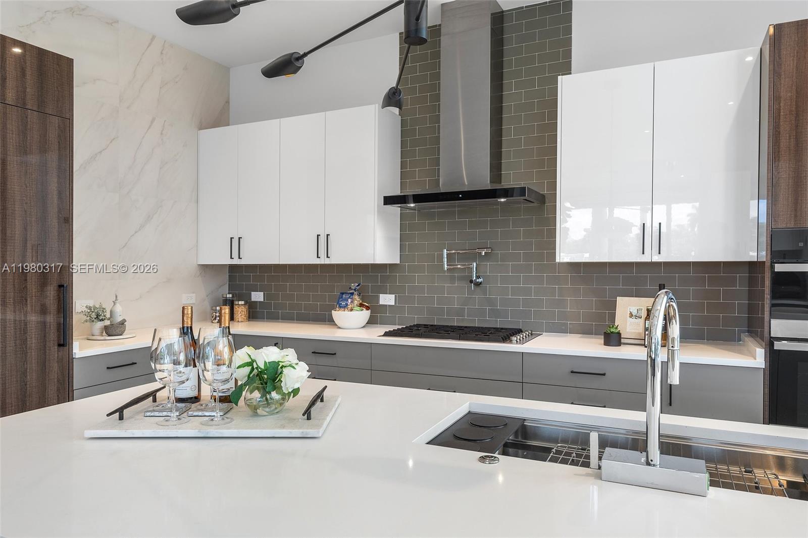 2500 Middle Riv Dr Fort Lauderdale, FL 33305