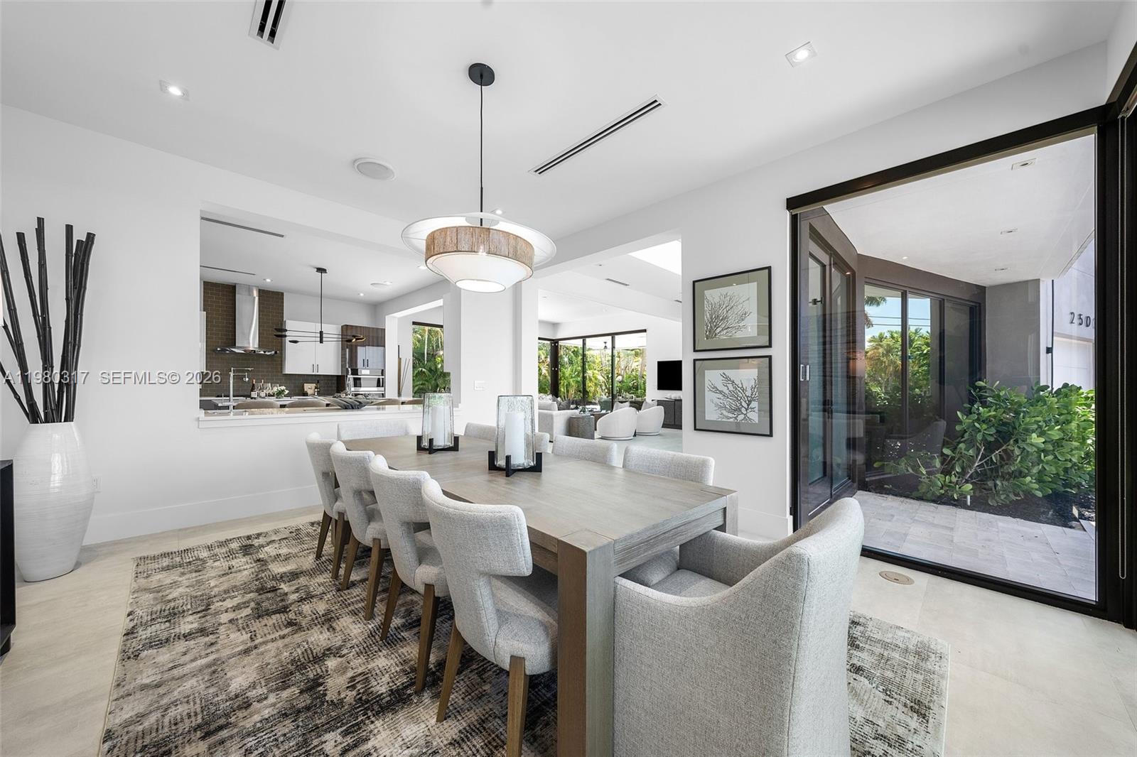 2500 Middle Riv Dr Fort Lauderdale, FL 33305