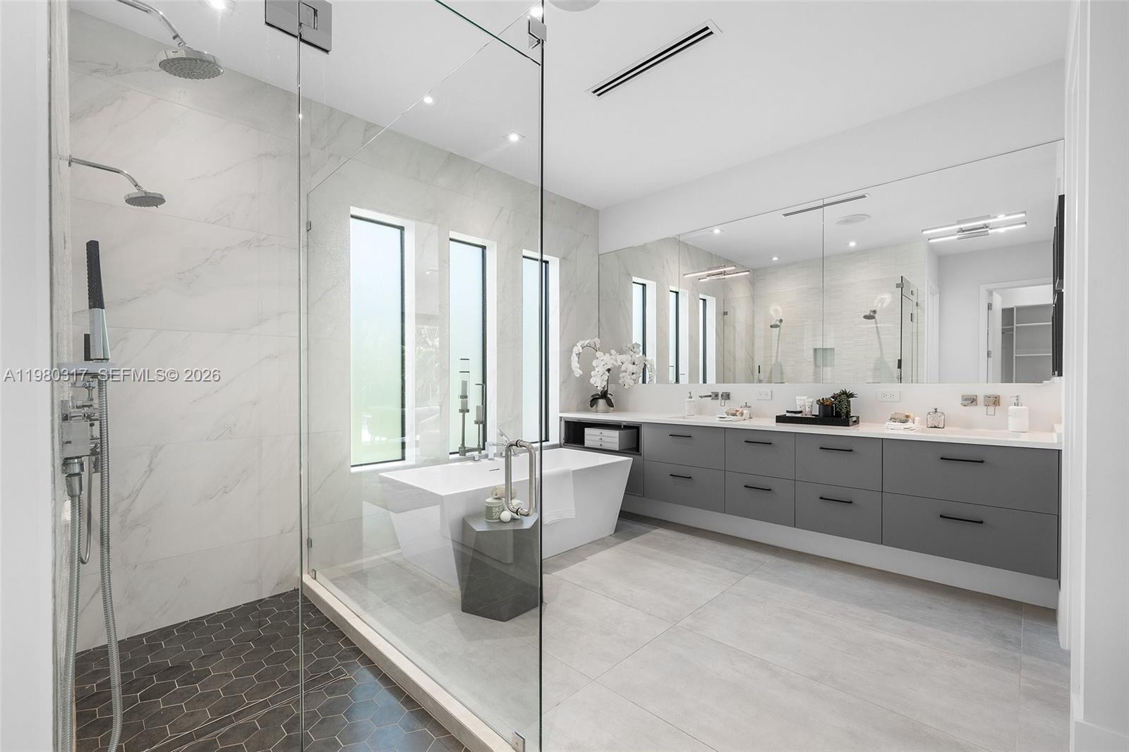 2500 Middle Riv Dr Fort Lauderdale, FL 33305