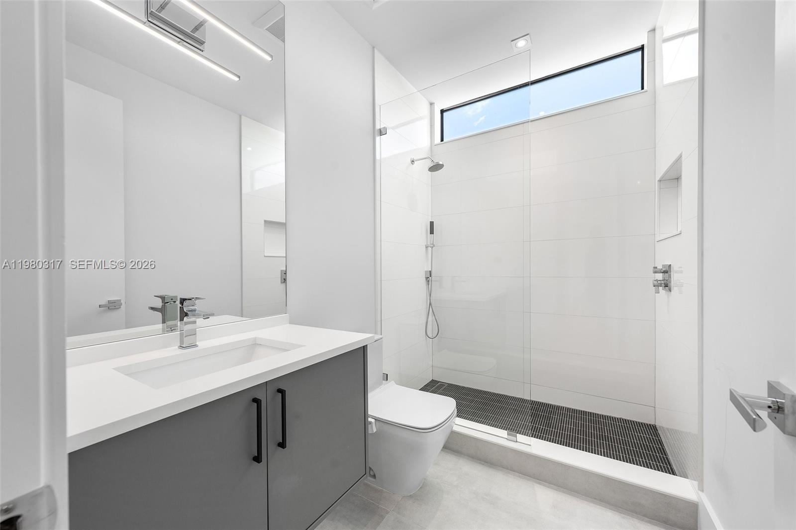 2500 Middle Riv Dr Fort Lauderdale, FL 33305