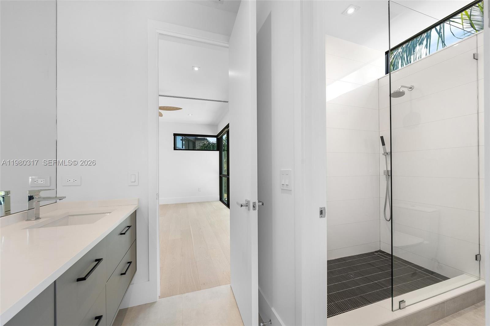 2500 Middle Riv Dr Fort Lauderdale, FL 33305