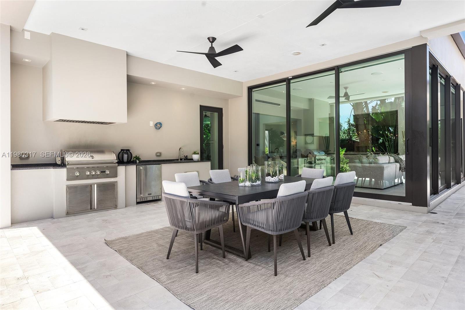 2500 Middle Riv Dr Fort Lauderdale, FL 33305