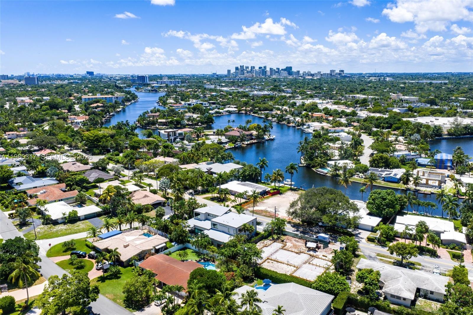 2500 Middle Riv Dr Fort Lauderdale, FL 33305