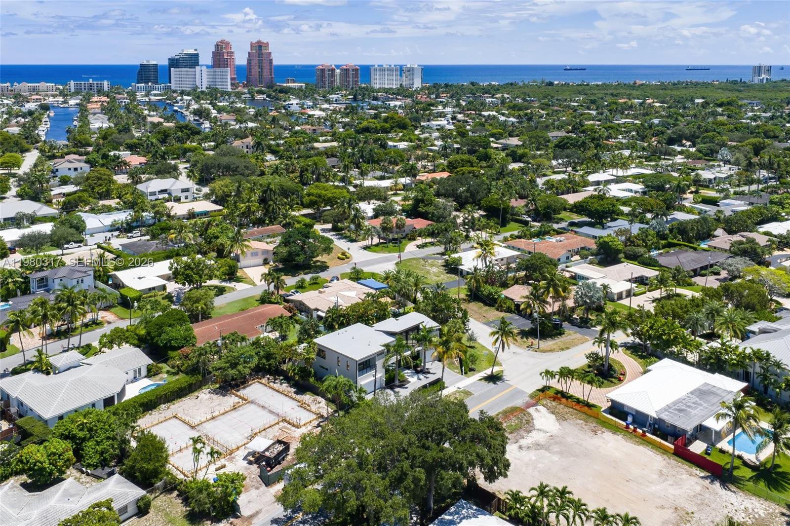 2500 Middle Riv Dr Fort Lauderdale, FL 33305