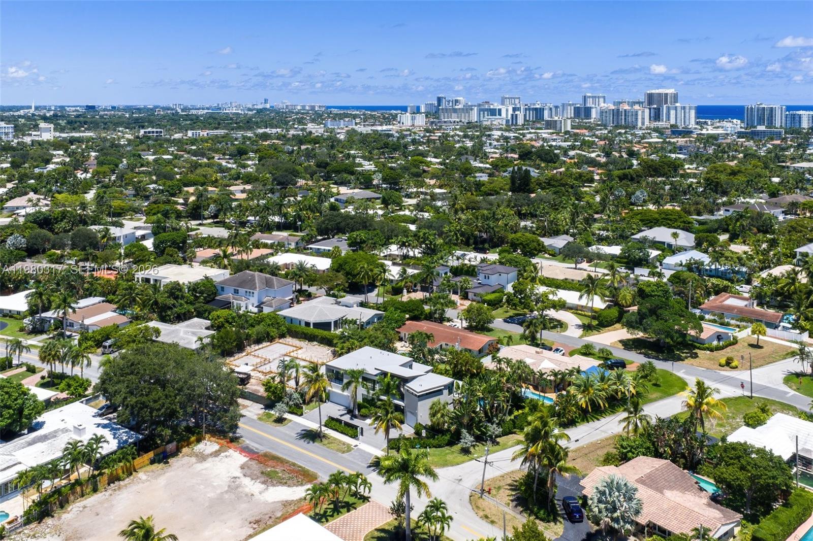 2500 Middle Riv Dr Fort Lauderdale, FL 33305