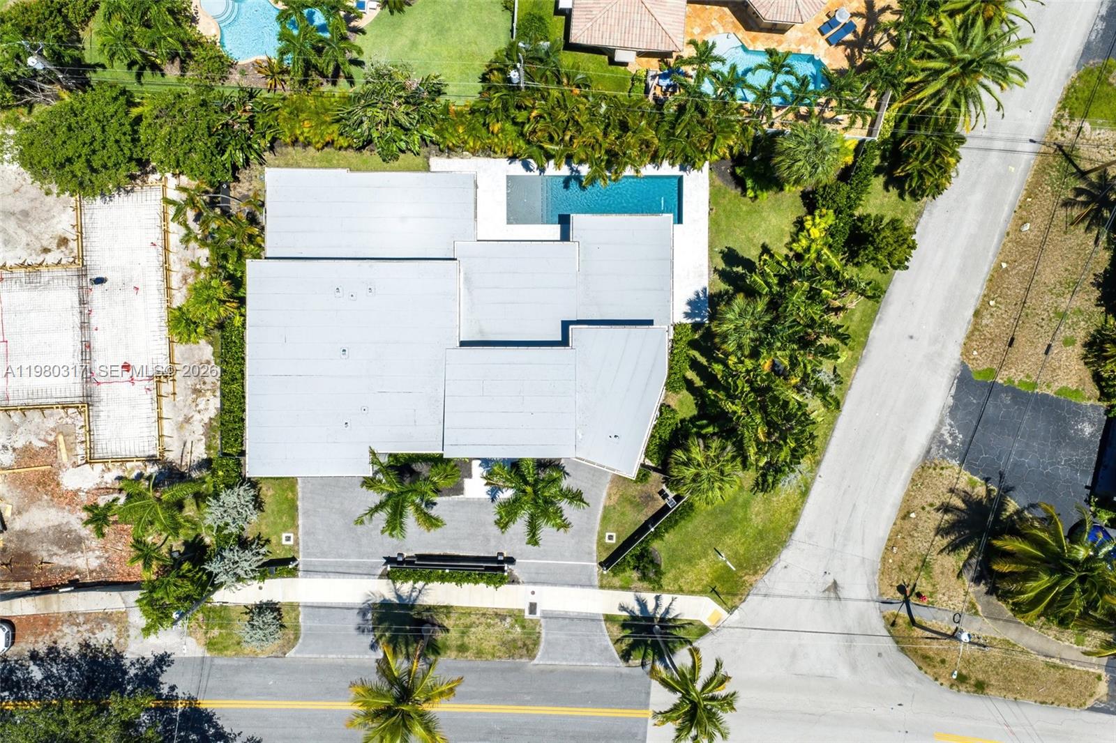 2500 Middle Riv Dr Fort Lauderdale, FL 33305