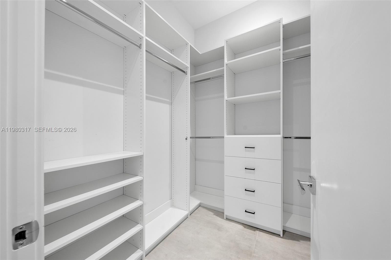 2500 Middle Riv Dr Fort Lauderdale, FL 33305