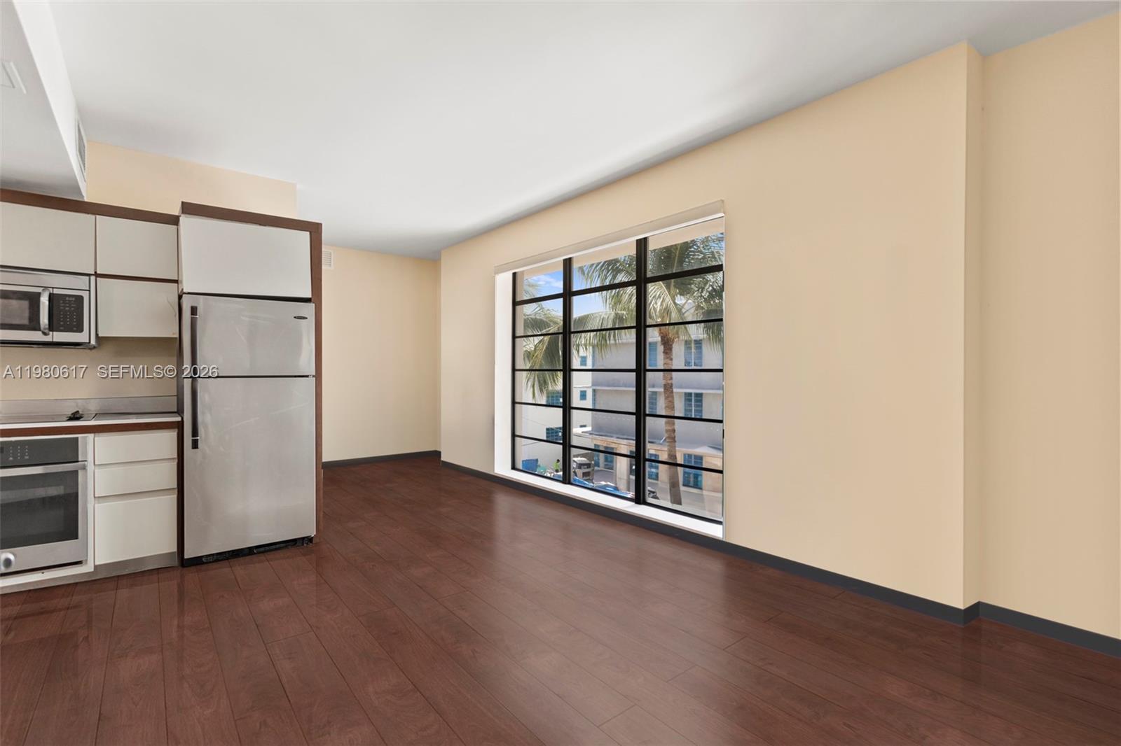 435 21st St #301 Miami Beach, FL 33139