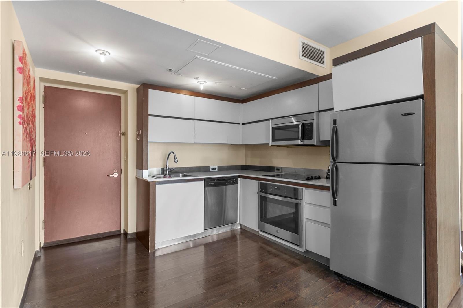 435 21st St #301 Miami Beach, FL 33139