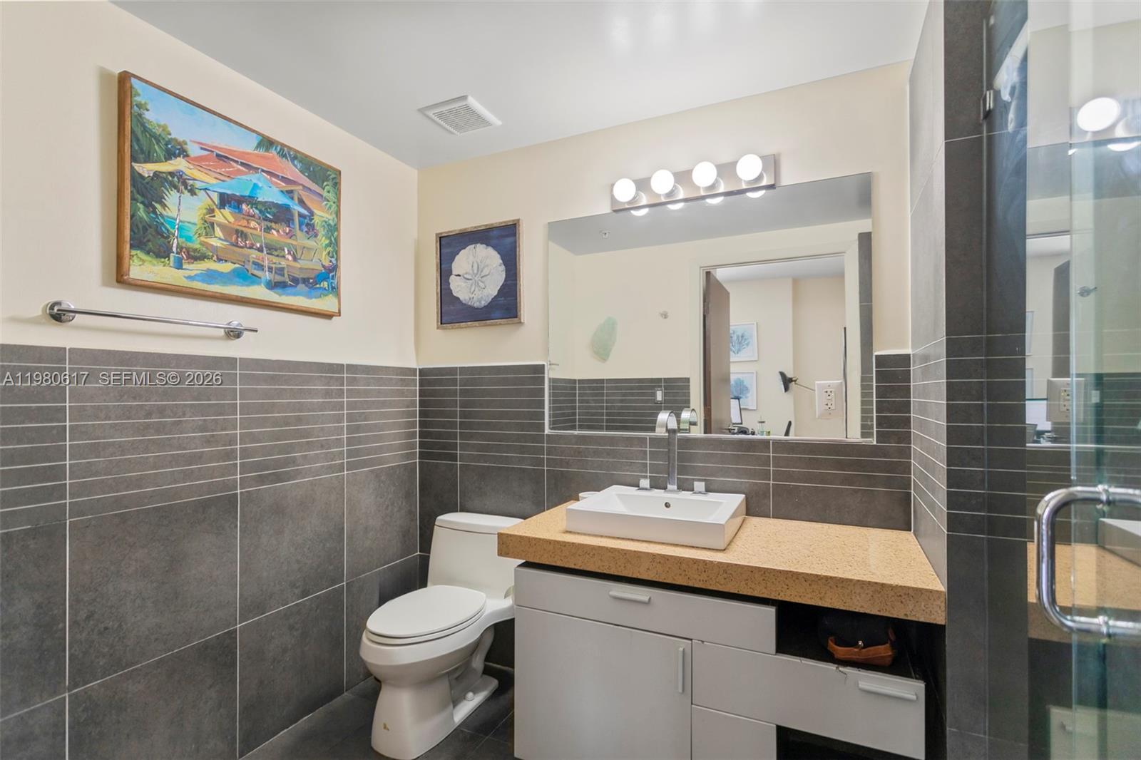 435 21st St #301 Miami Beach, FL 33139