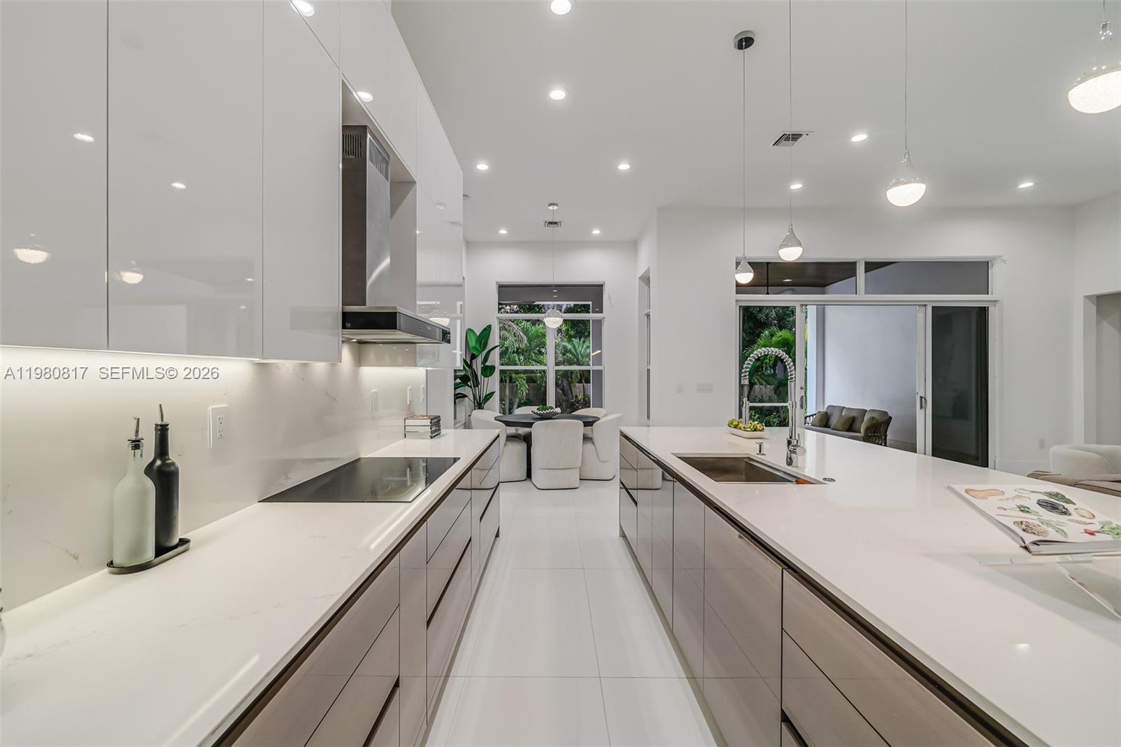 11412 NE 8th Ave Biscayne Park, FL 33161