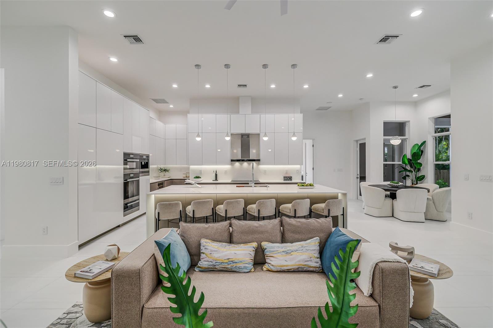 11412 NE 8th Ave Biscayne Park, FL 33161