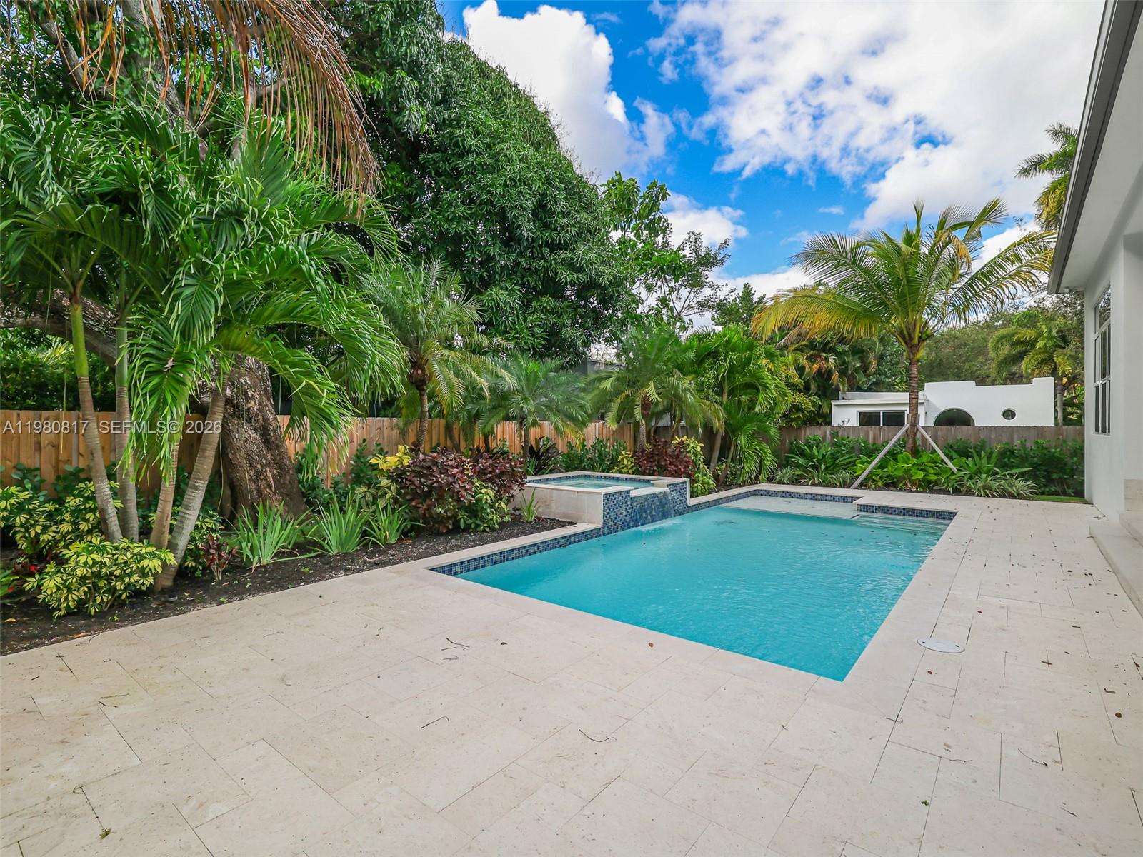 11412 NE 8th Ave Biscayne Park, FL 33161