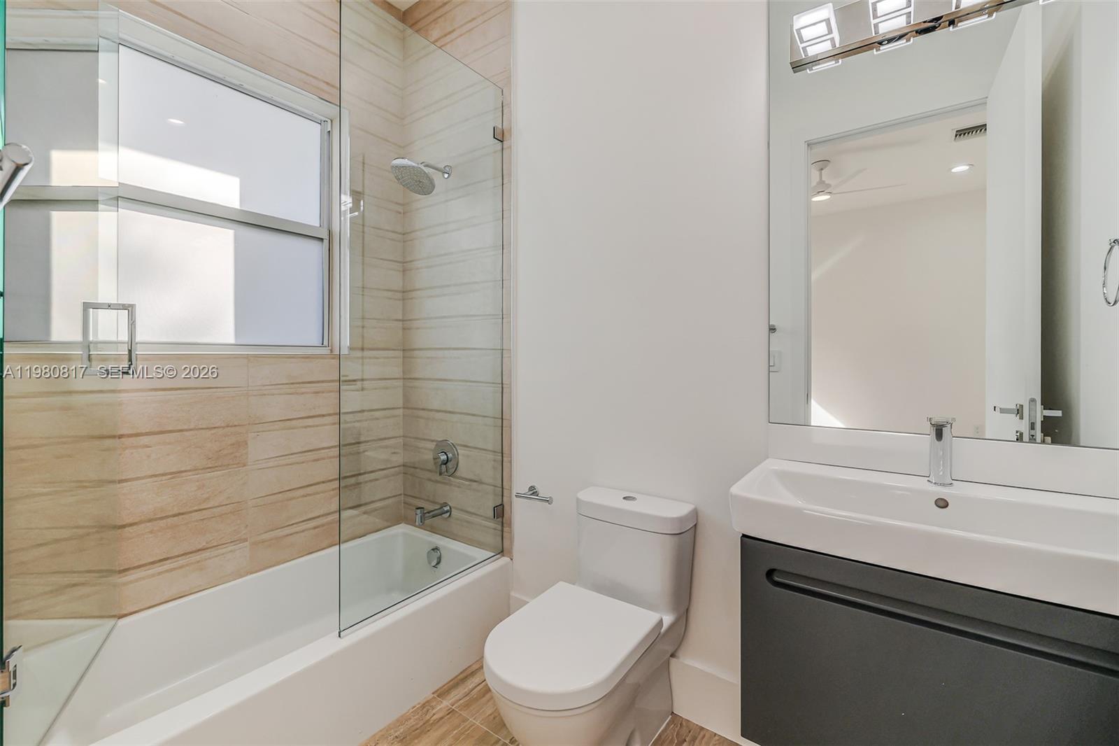 11412 NE 8th Ave Biscayne Park, FL 33161