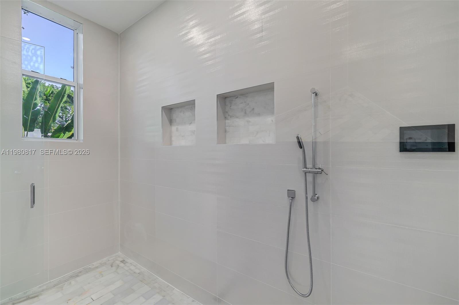 11412 NE 8th Ave Biscayne Park, FL 33161