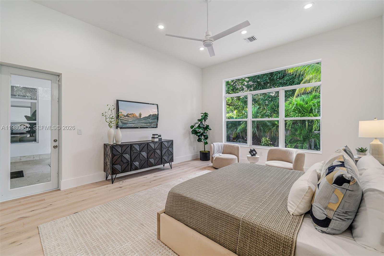 11412 NE 8th Ave Biscayne Park, FL 33161