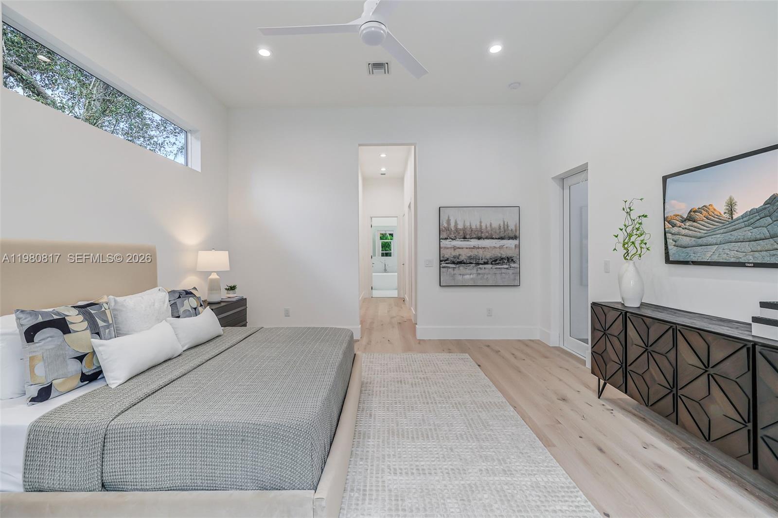 11412 NE 8th Ave Biscayne Park, FL 33161