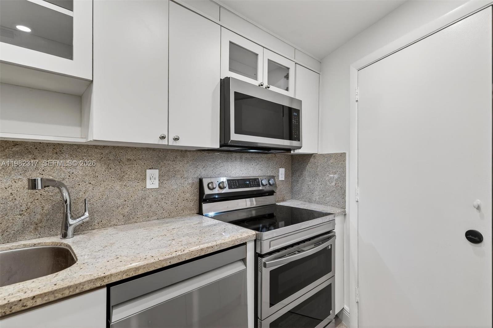 2899 Collins Ave #1223 Miami Beach, FL 33140