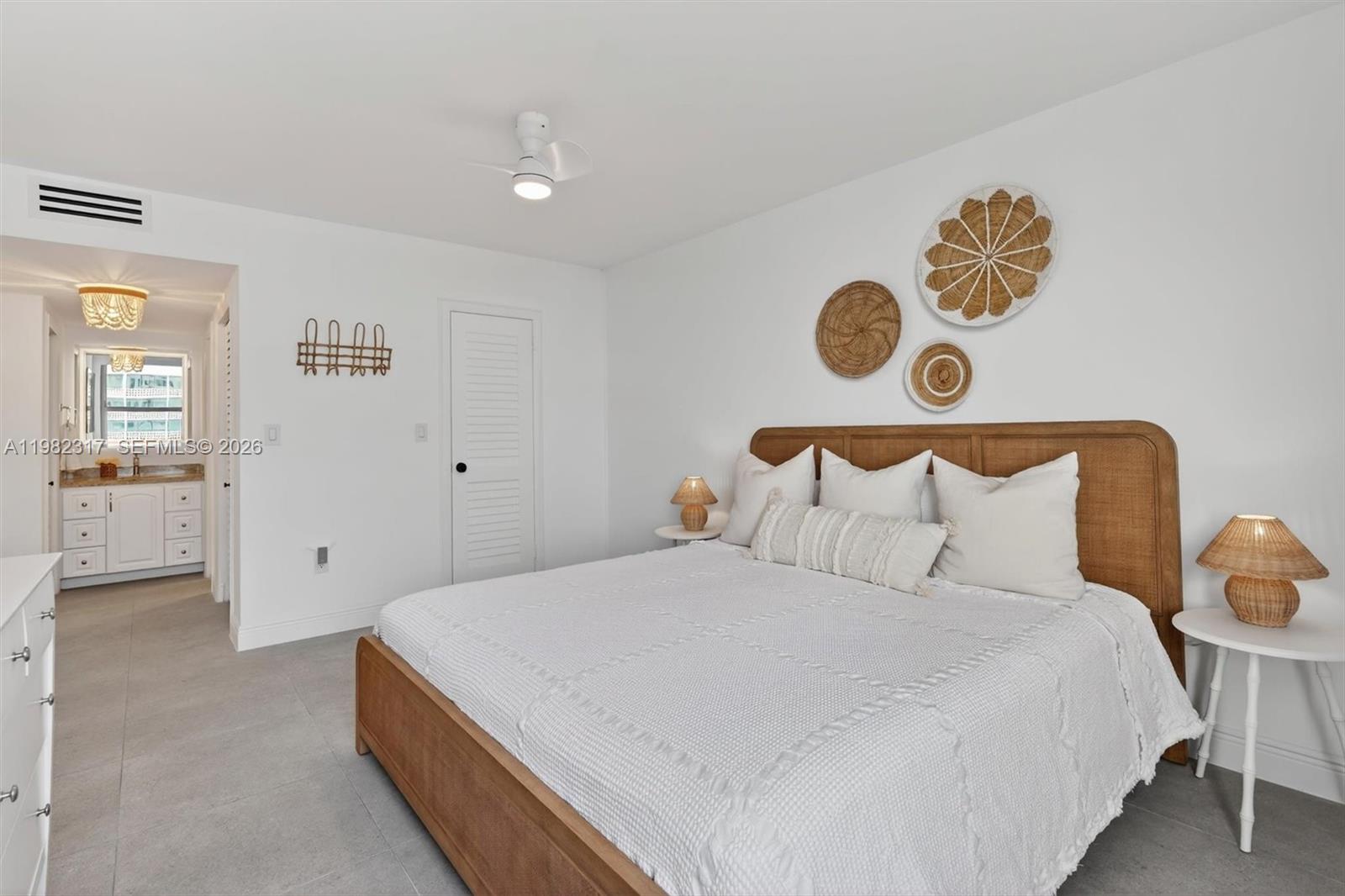 2899 Collins Ave #1223 Miami Beach, FL 33140