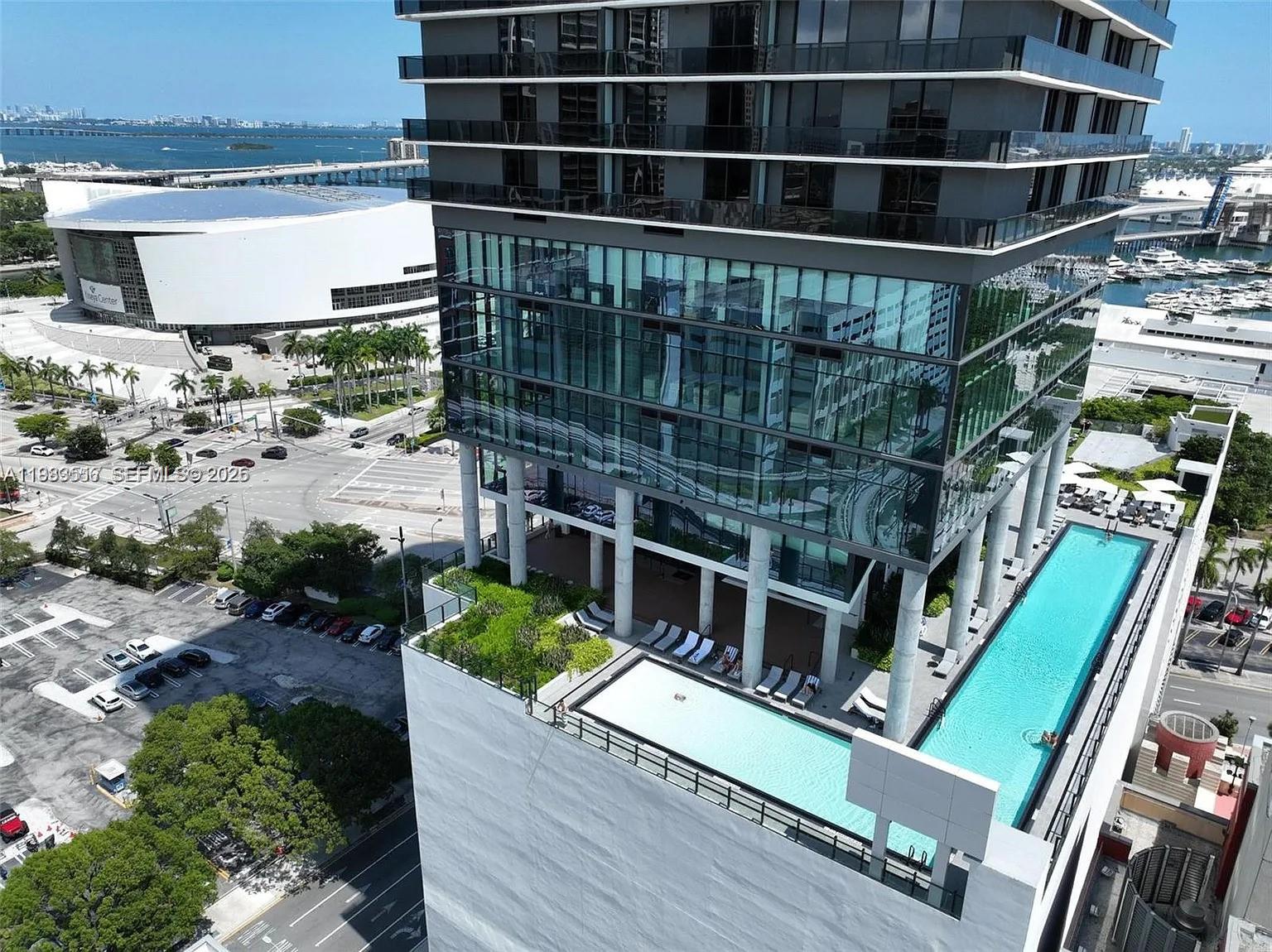 398 NE 5th St #3516 Miami, FL 33132