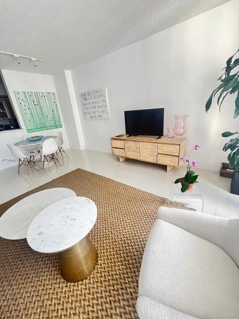 image The Venture at Aventura4