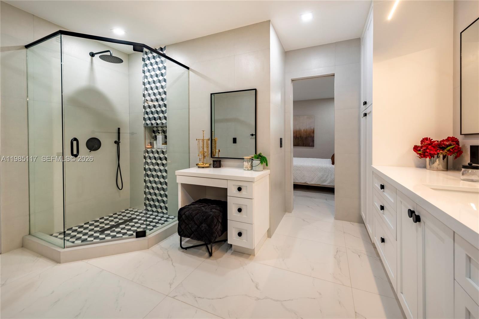 302 N Highland Dr Hollywood, FL 33021