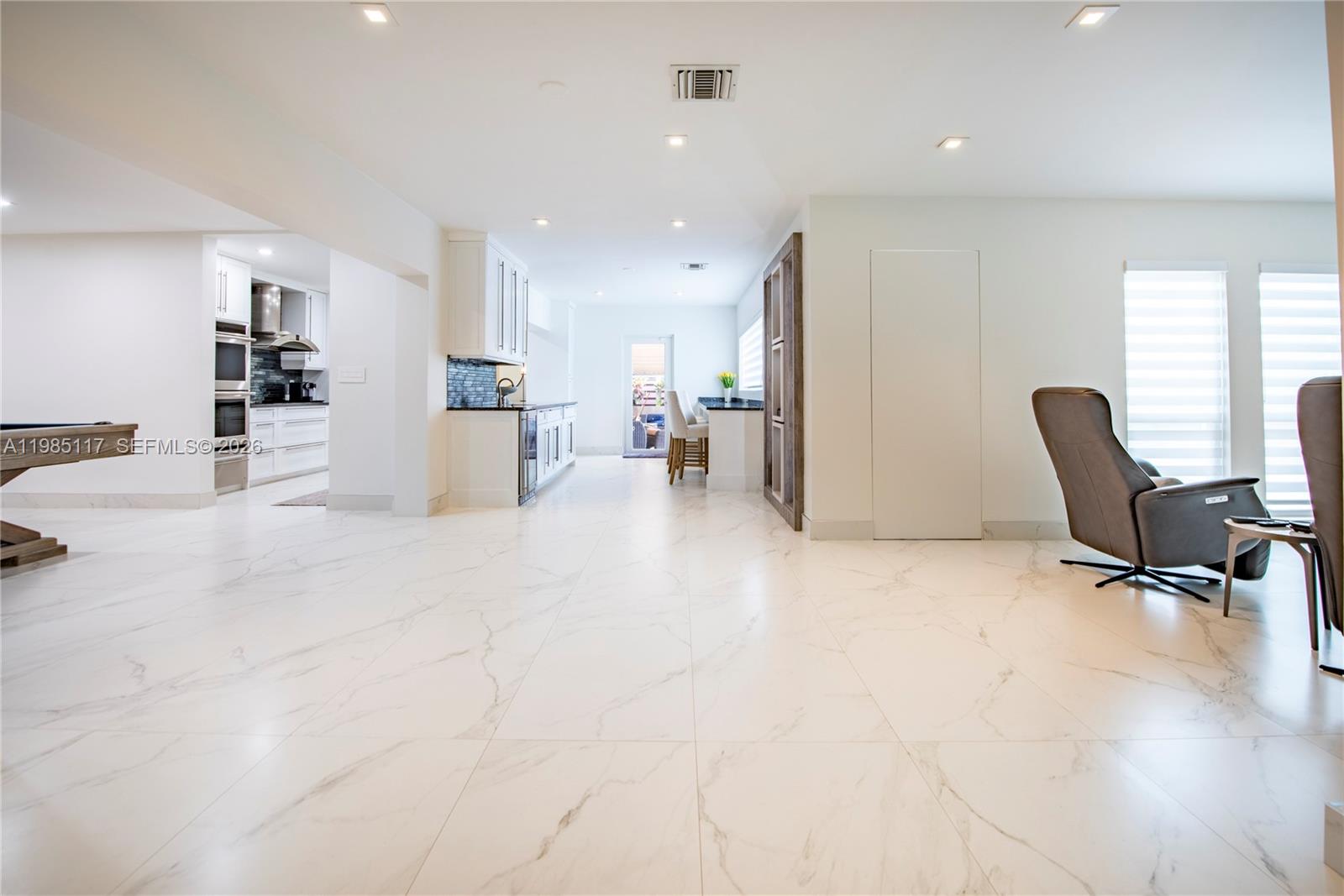 302 N Highland Dr Hollywood, FL 33021