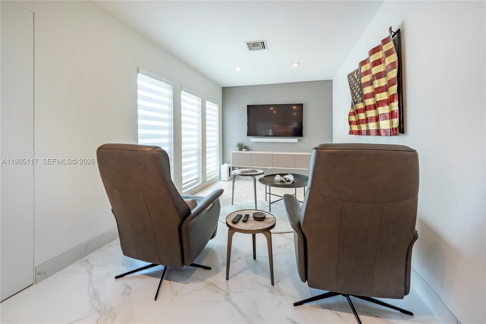 302 N Highland Dr Hollywood, FL 33021