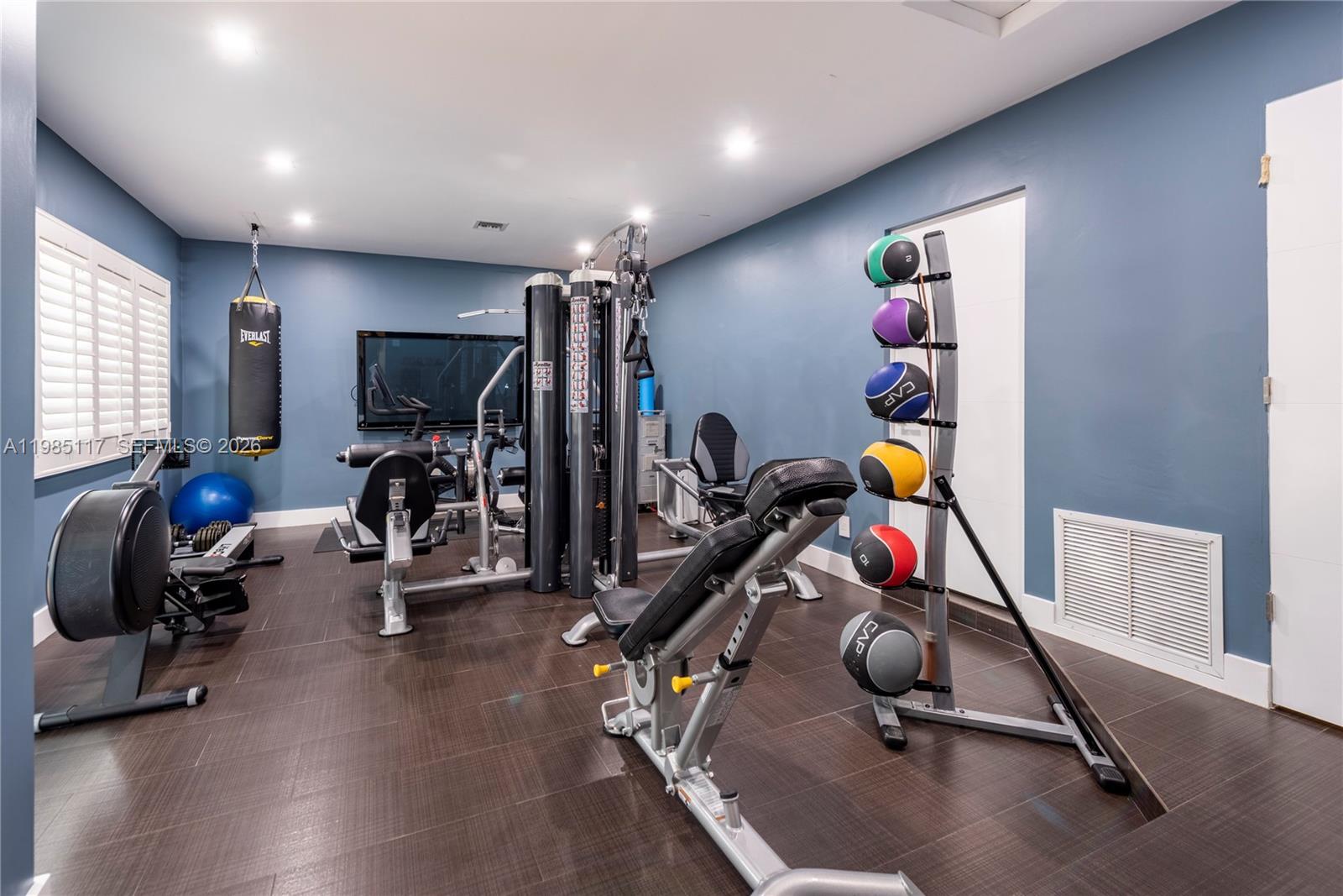 302 N Highland Dr Hollywood, FL 33021