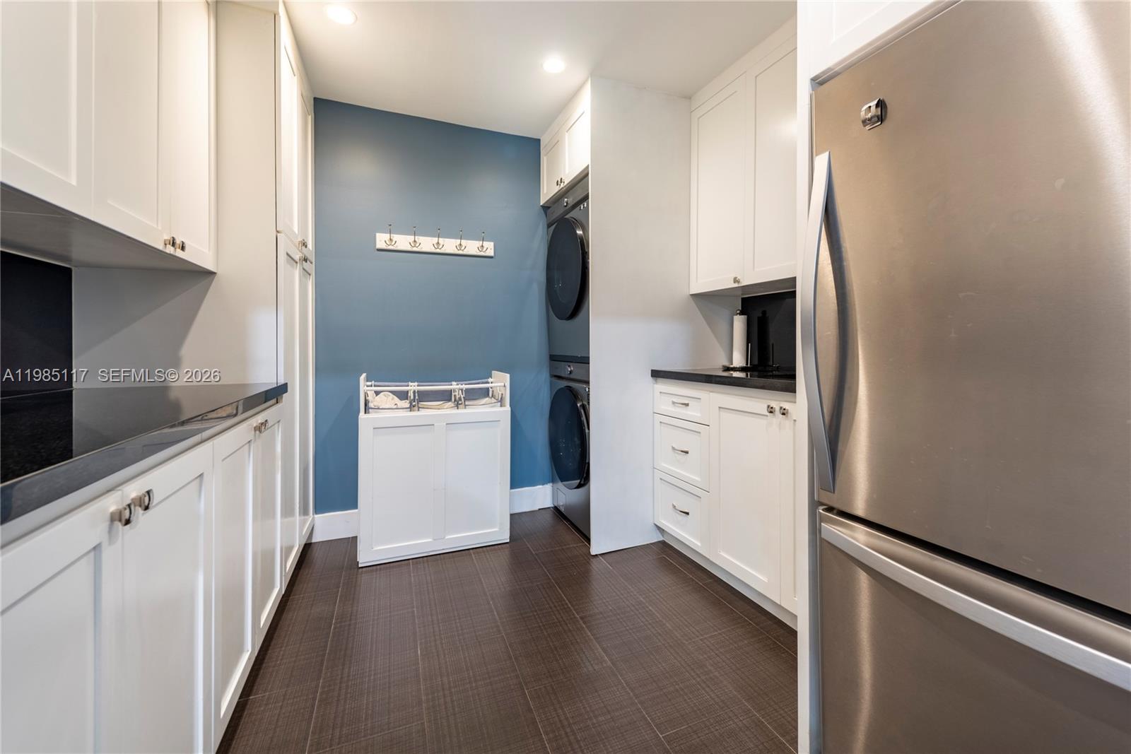 302 N Highland Dr Hollywood, FL 33021