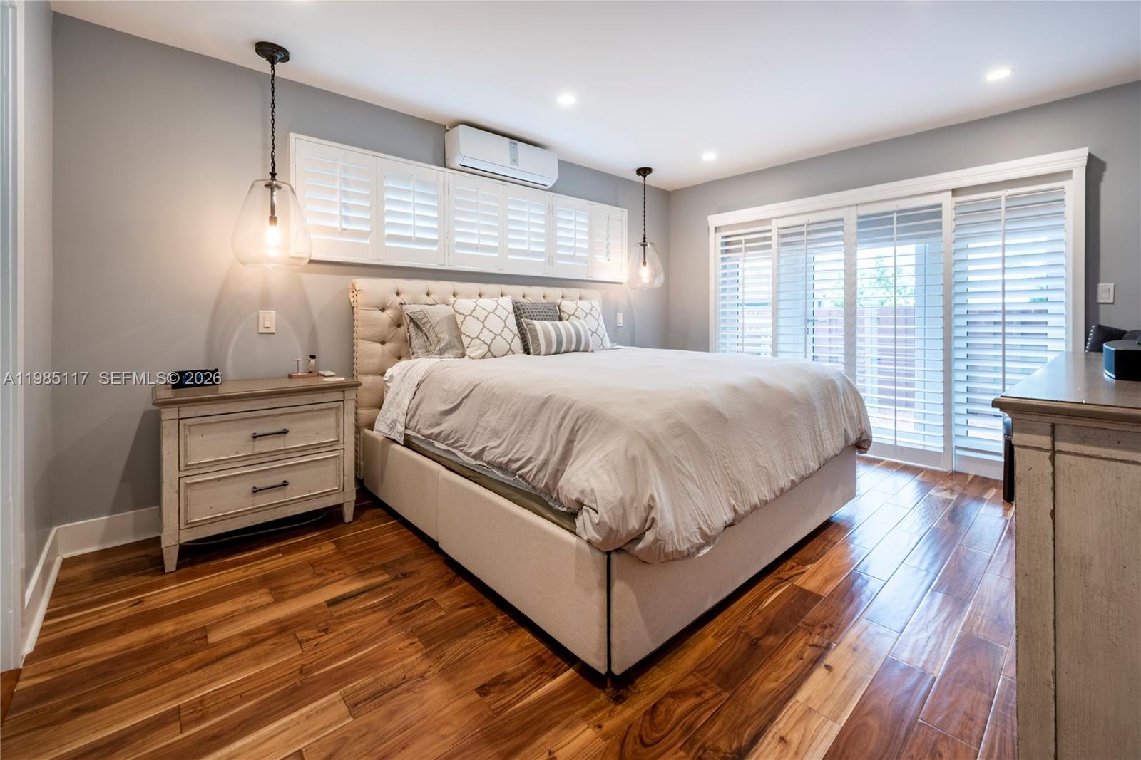 302 N Highland Dr Hollywood, FL 33021