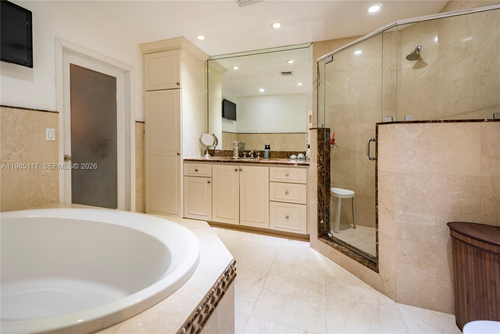 302 N Highland Dr Hollywood, FL 33021