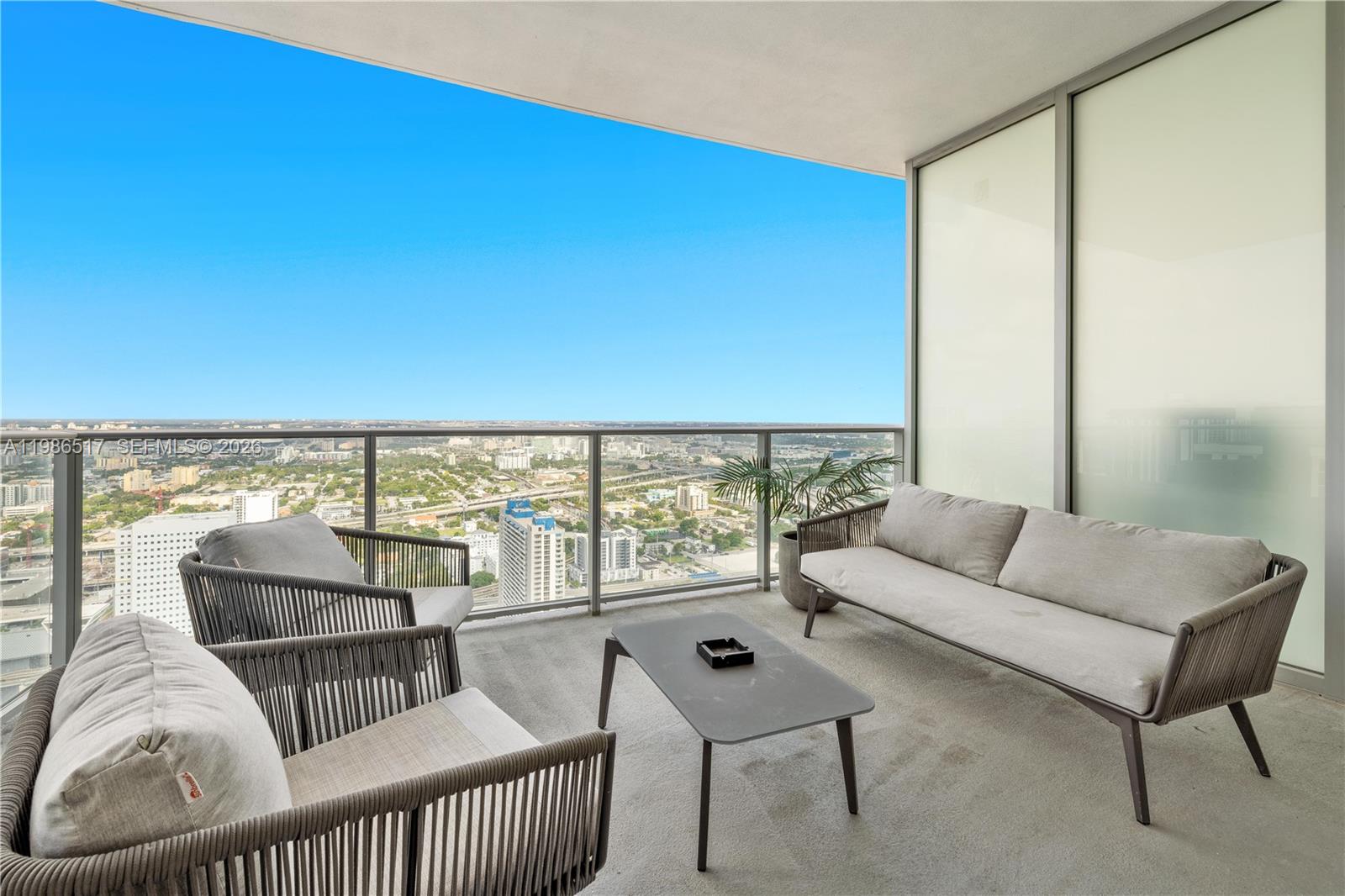 image Paramount Miami Worldcenter5