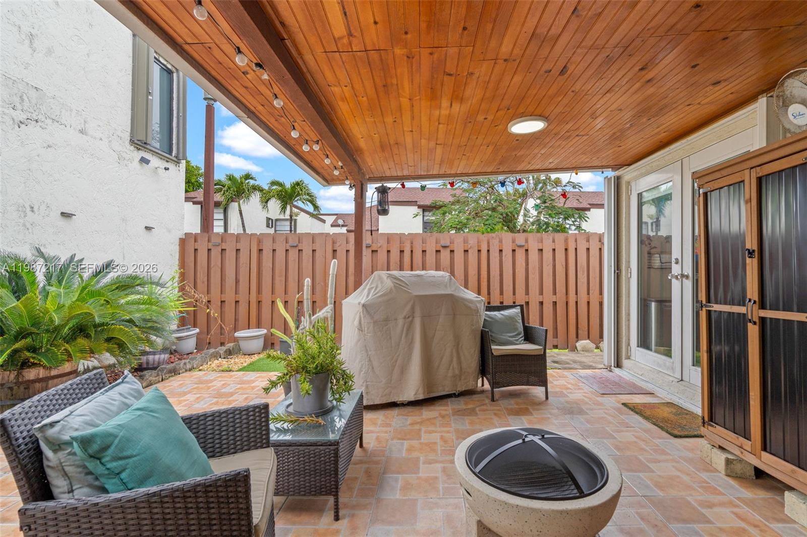 9746 NW 4th Ln #9746 Miami, FL 33172