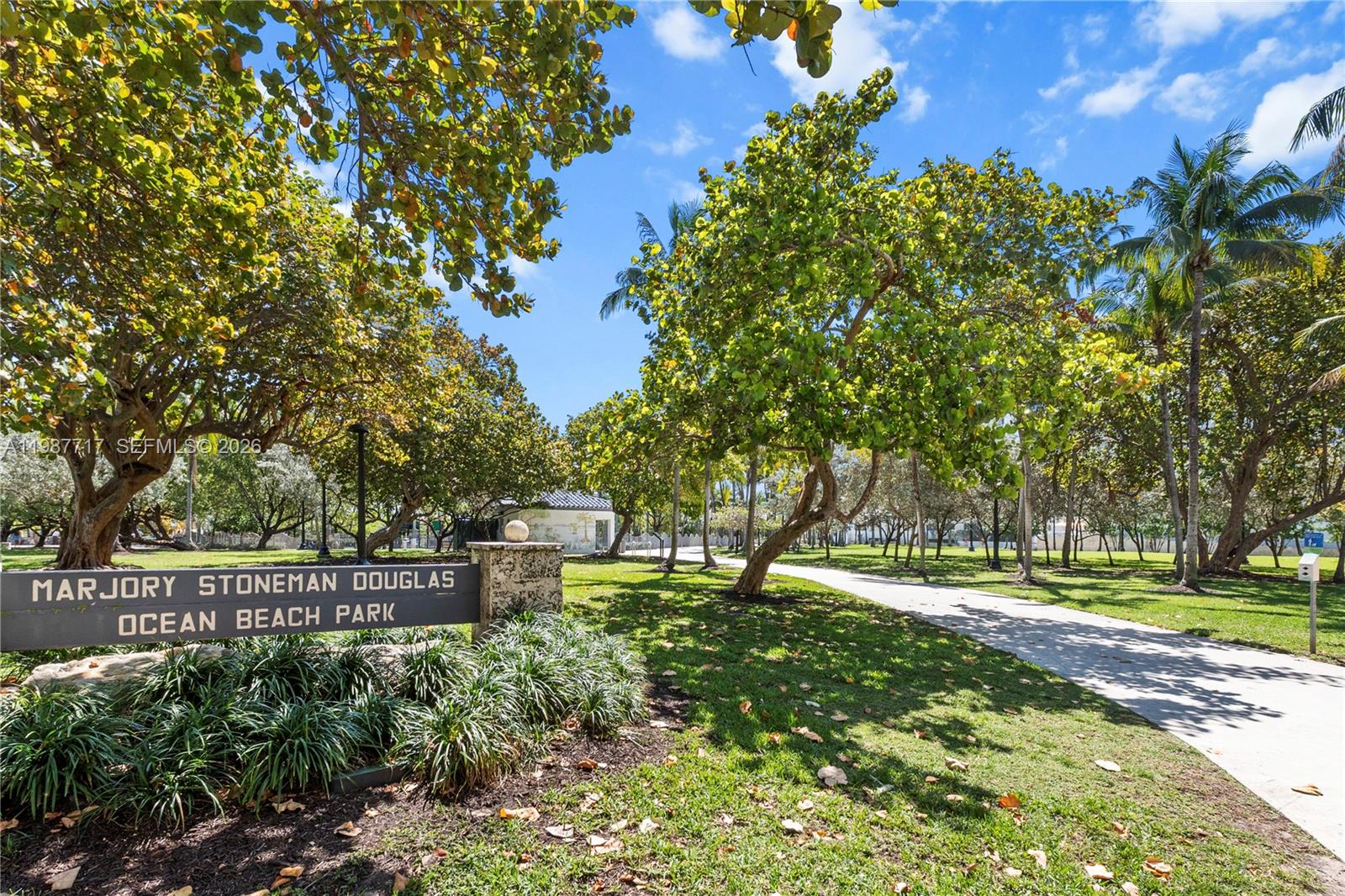 225 Collins Ave #5J Miami Beach, FL 33139