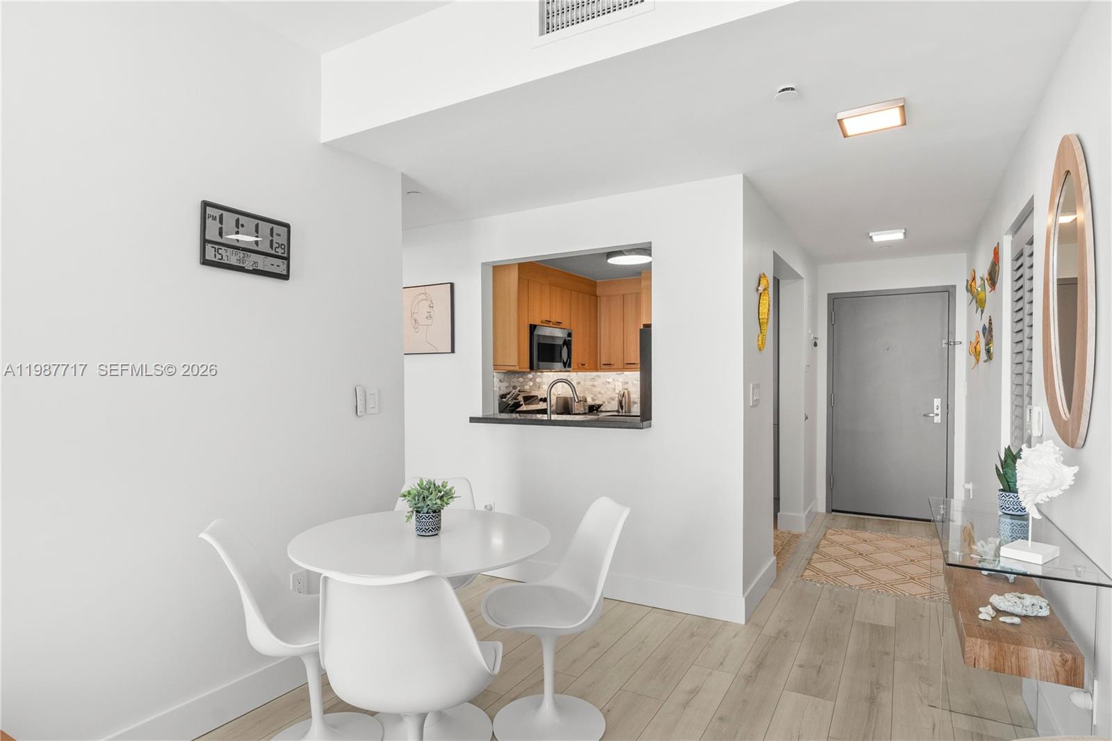 225 Collins Ave #5J Miami Beach, FL 33139