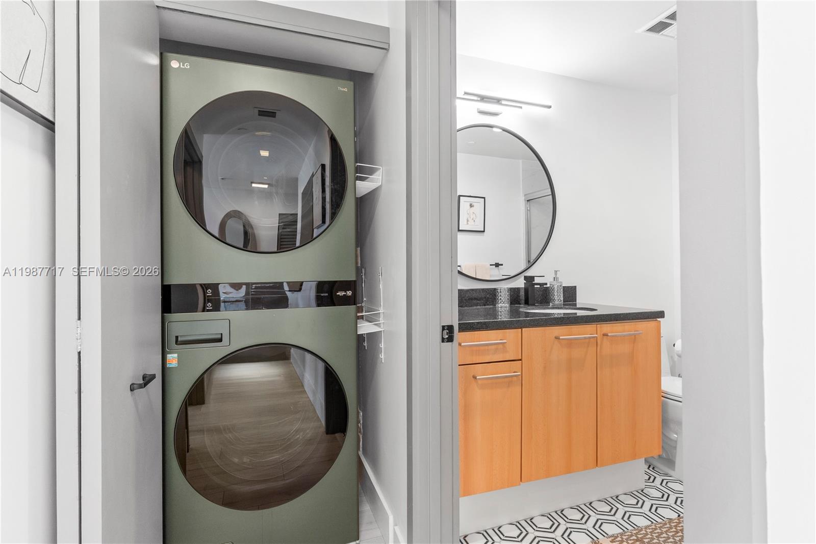 225 Collins Ave #5J Miami Beach, FL 33139