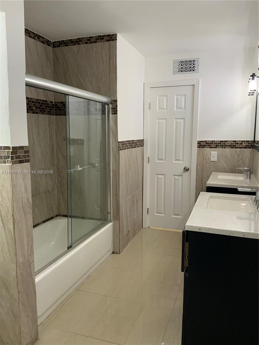 1970 NW 192nd Ter Miami Gardens, FL 33056