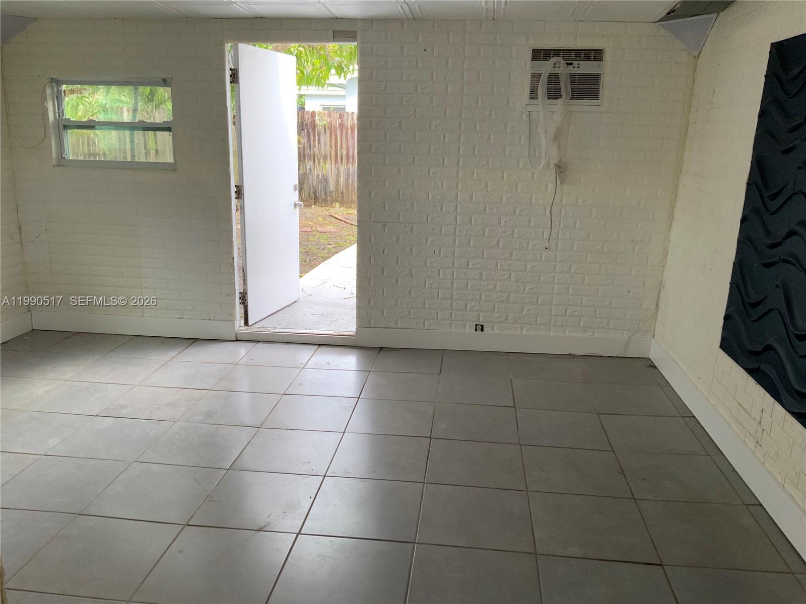 1970 NW 192nd Ter Miami Gardens, FL 33056