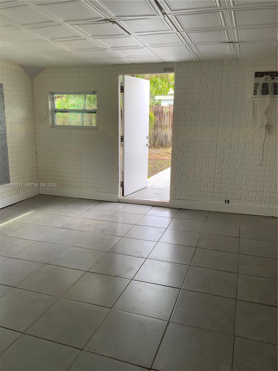 1970 NW 192nd Ter Miami Gardens, FL 33056