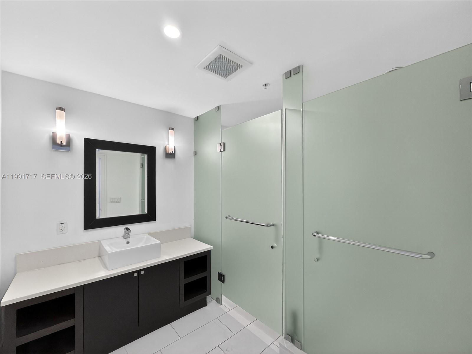 5300 NW 87th Ave #1408 Doral, FL 33178