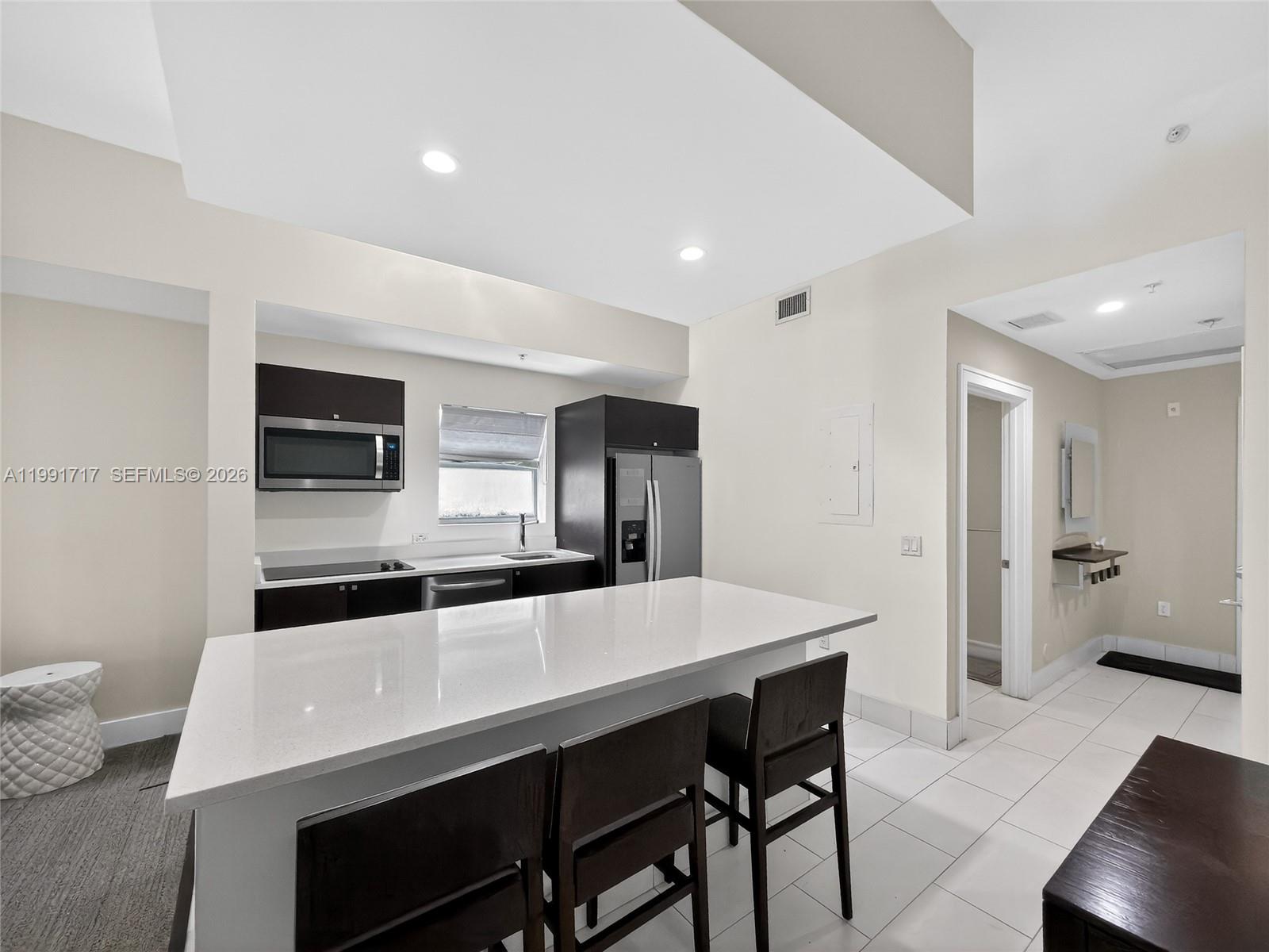 5300 NW 87th Ave #1408 Doral, FL 33178