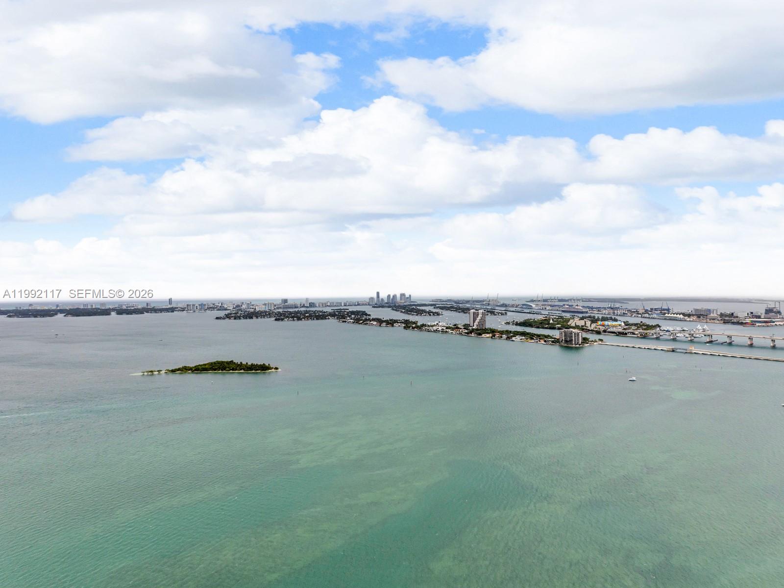 711 NE 23rd Ter #3802