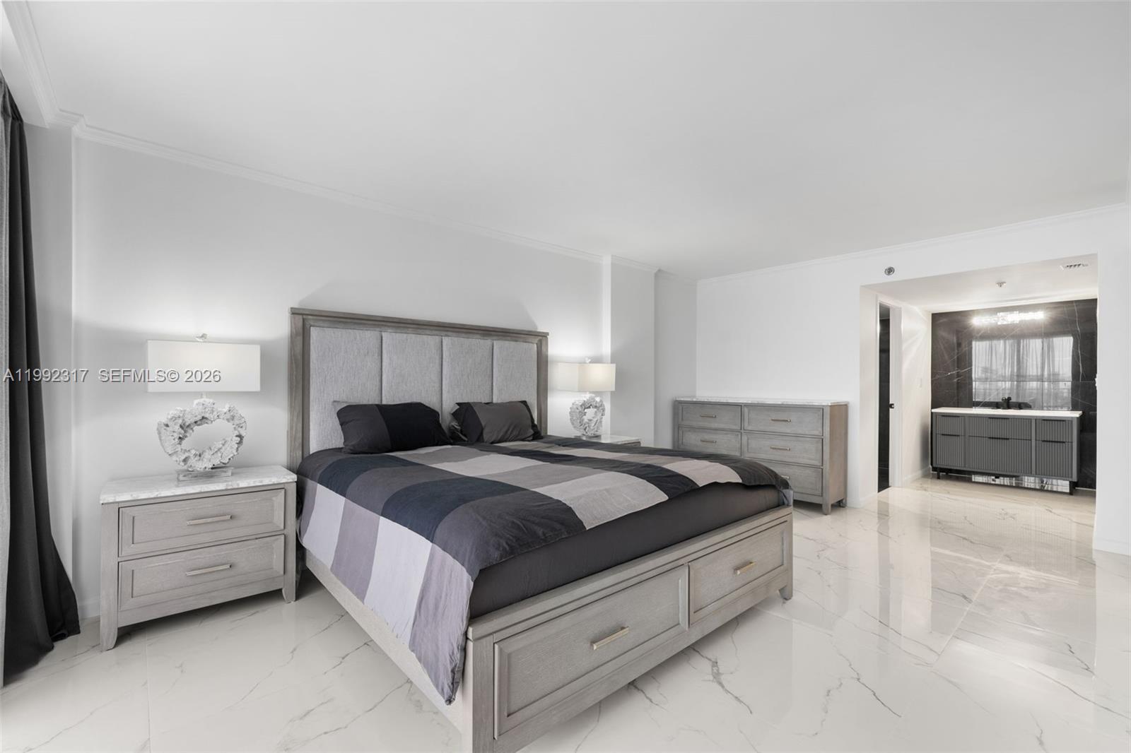 image Winston Towers 6006